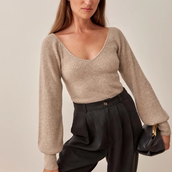 Reformation Cashmere Sweater BNWT
Size L - Picture 1 of 4
